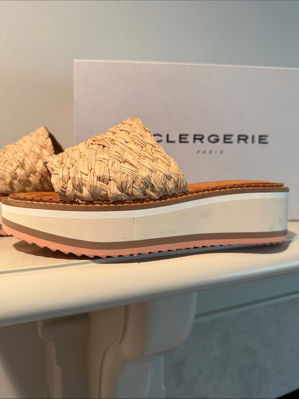 Robert Clergerie Beige Woven Platform Slide with Pink Accent